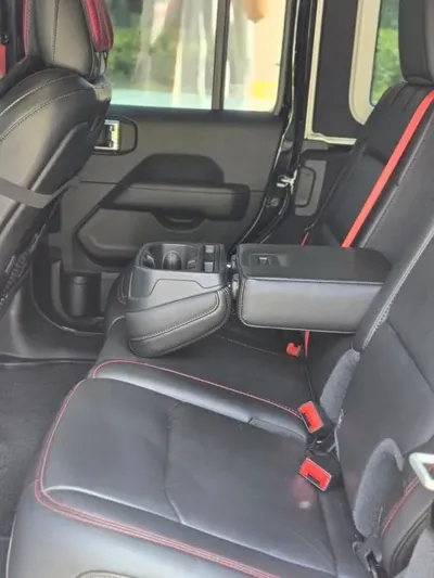 Jeep Wrangler 2020, 10700 км, за 33224.77 USD - фото 14