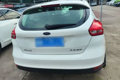 Ford Focus 2015, 101800 км, за 4988 USD