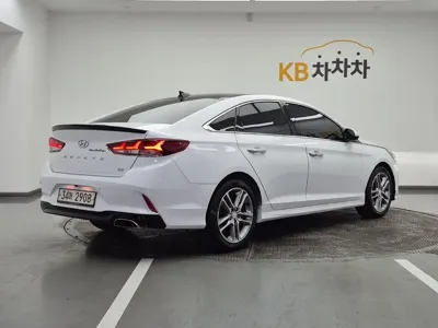 Hyundai Sonata 2019, 50311 км, за 8580.9 USD