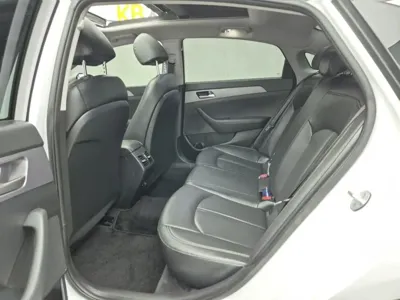 Hyundai Sonata 2019, 50311 км, за 8580.9 USD - фото 12