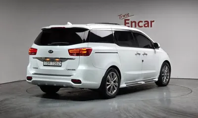 Kia Canival 2019, 100913 км, за 12884.04 USD