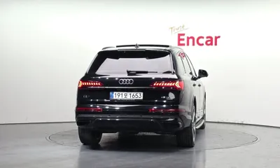 Audi Q7 2023, 56750 км, за 43541.45 USD