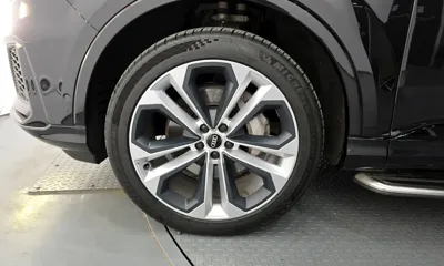 Audi Q7 2023, 56750 км, за 43541.45 USD
