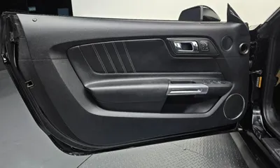 Ford Mustang 2017, 76770 км, за 14521.06 USD - фото 24
