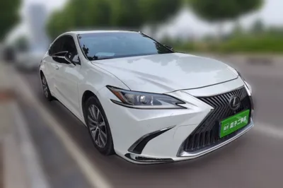Lexus ES 2018, 111500 км, за 21936 USD