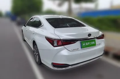 Lexus ES 2018, 111500 км, за 21936 USD