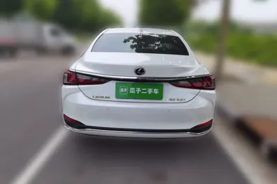Lexus ES 2018, 111500 км, за 21936 USD