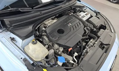 Hyundai Veloster 2021, 86810 км, за 11655.92 USD - фото 6