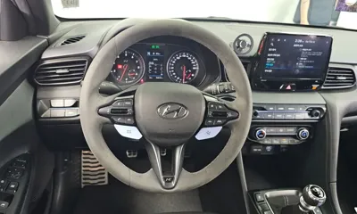 Hyundai Veloster 2021, 86810 км, за 11655.92 USD - фото 13
