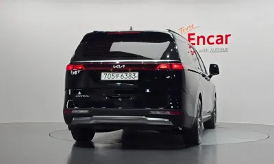 Kia Canival 2023, 60800 км, за 18084.85 USD