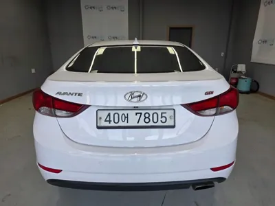 Hyundai Avante 2014, 145103 км, за 2995.38 USD