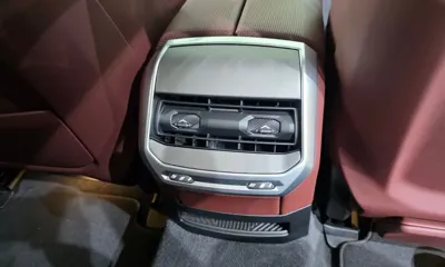 BMW 7-Series 2023, 51144 км, за 78110.79 USD - фото 36