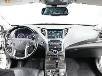 Hyundai Grandeur 2015, 117700 км, за 5097.34 USD - фото 15