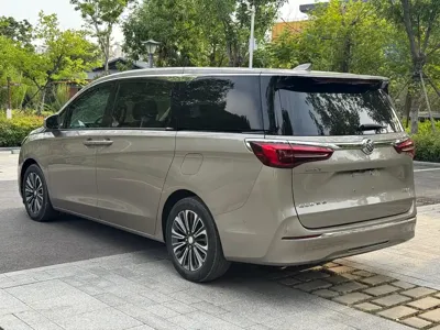 Buick GL8 2022, 70000 км, за 23333.62 USD
