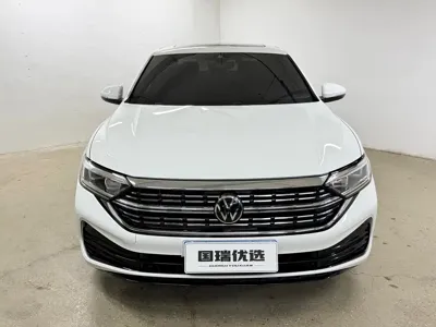 Volkswagen Sagitar 2023, 44000 км, за 17054.86 USD