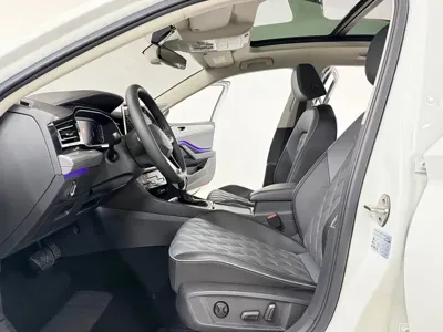 Volkswagen Sagitar 2023, 44000 км, за 17054.86 USD - фото 7