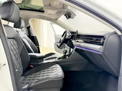 Volkswagen Sagitar 2023, 44000 км, за 17054.86 USD - фото 8