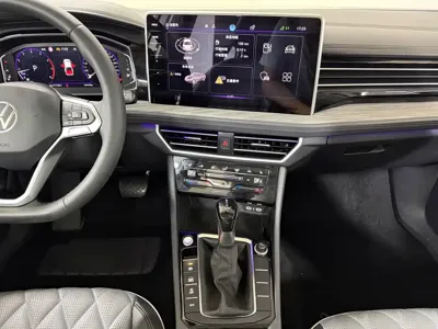 Volkswagen Sagitar 2023, 44000 км, за 17054.86 USD - фото 13