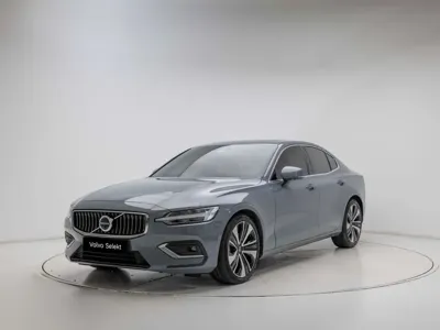 Volvo S60 · 2023 год