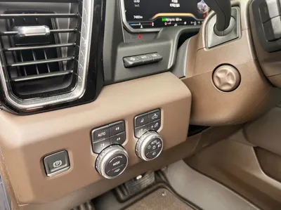 GMC Sierra 2023, 7460 км, за 45818.56 USD - фото 12