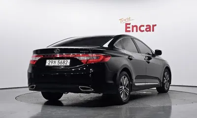 Hyundai Grandeur 2013, 244335 км, за 1962.72 USD