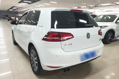Volkswagen Golf 2017, 63500 км, за 9227 USD