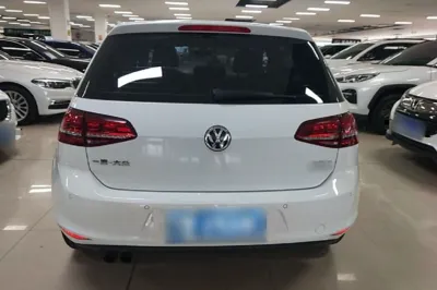 Volkswagen Golf 2017, 63500 км, за 9227 USD