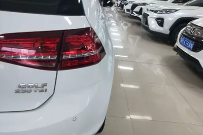 Volkswagen Golf 2017, 63500 км, за 9227 USD - фото 9