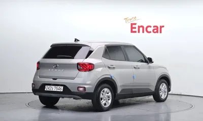 Hyundai Venue 2020, 49806 км, за 9692.96 USD