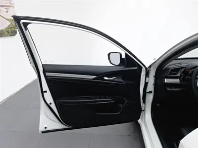 Honda Civic 2018, 73600 км, за 5267.7 USD - фото 8
