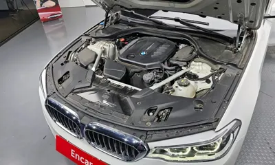 BMW 5-Series 2020, 78833 км, за 18970.72 USD - фото 6