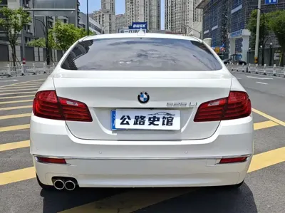 BMW 5 Series 2016, 100000 км, за 10859.12 USD
