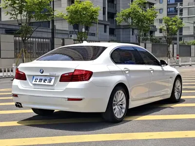 BMW 5 Series 2016, 100000 км, за 10859.12 USD