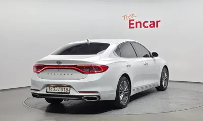 Hyundai Grandeur 2018, 84163 км, за 9432.74 USD
