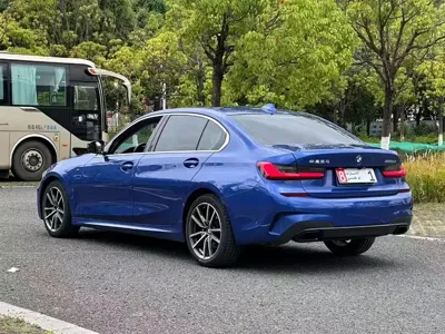 BMW 3 Series 2020, 50000 км, за 20305.67 USD - фото 9