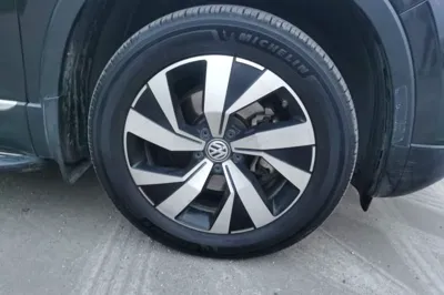 Volkswagen Tayron 2019, 78200 км, за 11092 USD - фото 8