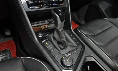 Volkswagen Tiguan 2023, 42916 км, за 41975.17 USD - фото 9