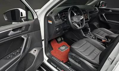 Volkswagen Tiguan 2023, 42916 км, за 41975.17 USD - фото 10