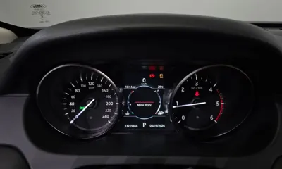 Land Rover Discovery Sport 2018, 132155 км, за 7548.9 USD - фото 8
