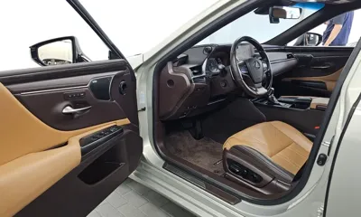 Lexus ES 2019, 94864 км, за 21793.36 USD - фото 10