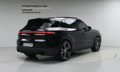 Porsche Cayenne 2025, 2917 км, за 119469.61 USD