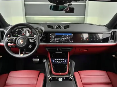 Porsche Cayenne 2025, 2917 км, за 119469.61 USD - фото 7