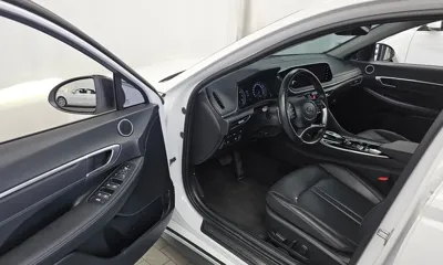Hyundai Sonata 2023, 46985 км, за 13456.74 USD - фото 10