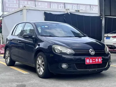 Volkswagen Golf 2013, 110000 км, за 2913.42 USD
