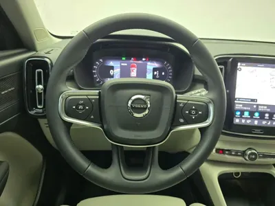 Volvo XC40 2026, 229 км, за 28000.25 USD - фото 13