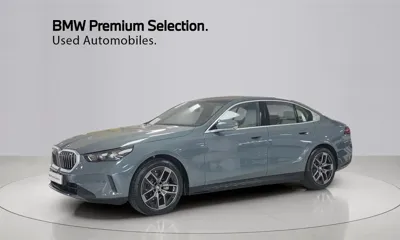 BMW 5-Series · 2025 год