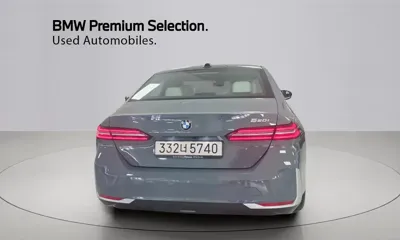 BMW 5-Series 2025, 8457 км, за 32232.85 USD