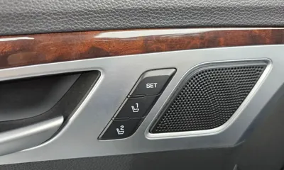 Hyundai Genesis 2015, 175133 км, за 4485.47 USD - фото 35