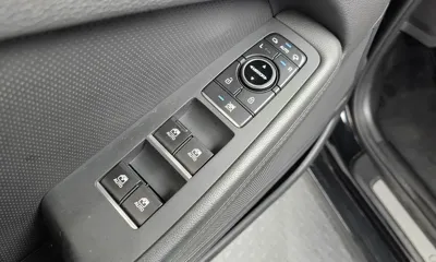 Hyundai Genesis 2015, 175133 км, за 4485.47 USD - фото 37