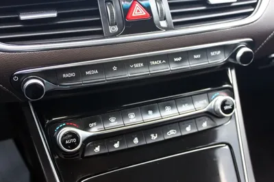 Hyundai Grandeur 2019, 65523 км, за 11590.8 USD - фото 12